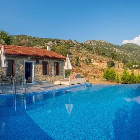 Villa Rose Garden With Private Pool And Jacuzzi